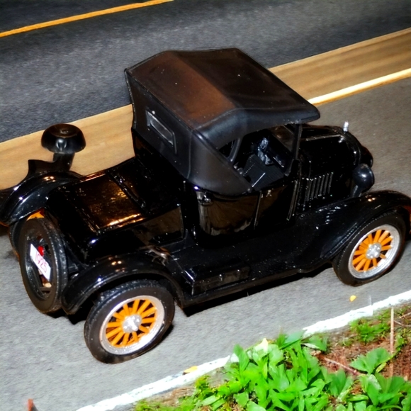 1925 vintage Ford model T - Picture 2 of 2